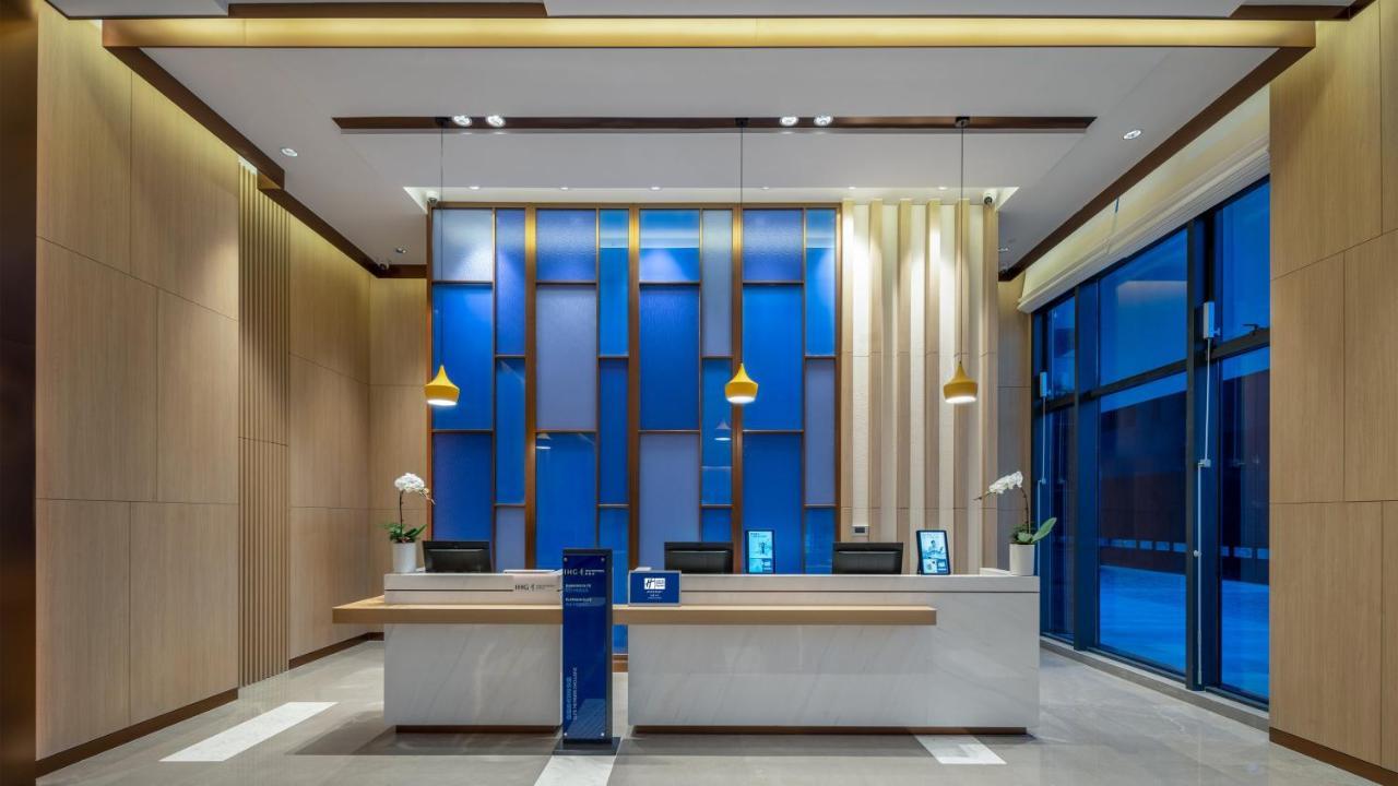 Holiday Inn Express Shunde Daliang, An Ihg Hotel Exterior photo